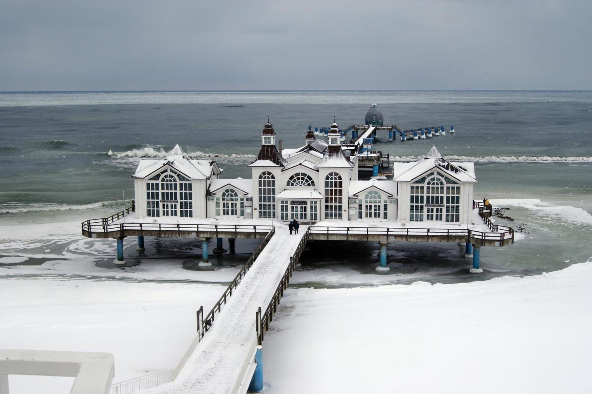 Ferienhaus Kress Links Sellin  Екстер'єр фото